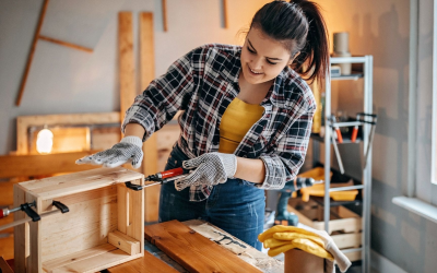 Décoration bois 2024 : astuces diy pour sublimer meubles et palettes